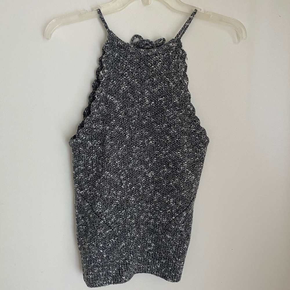 NEVER WORN A&F HALTER TANK